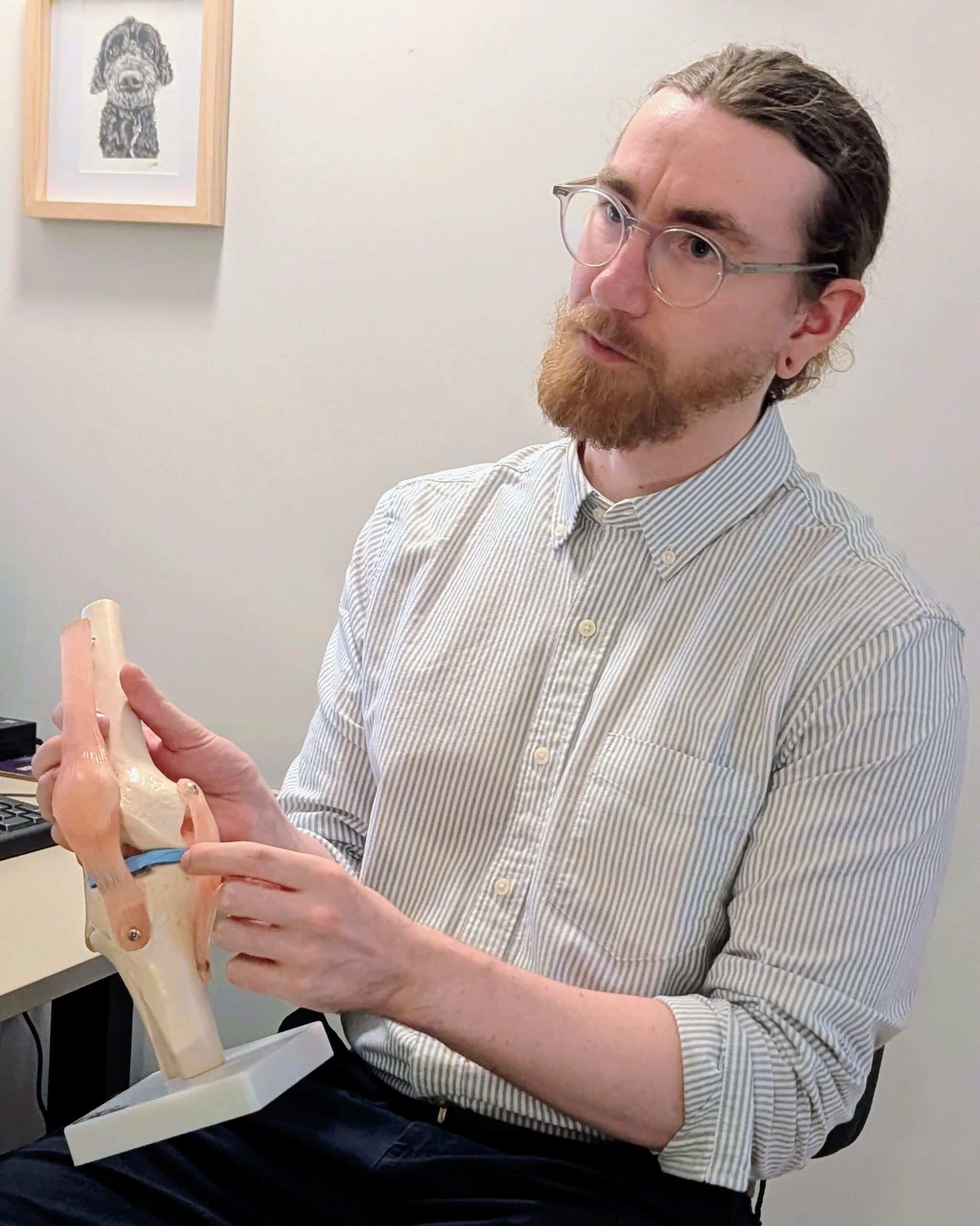 physio jordan in sheffield discussing treatment plan